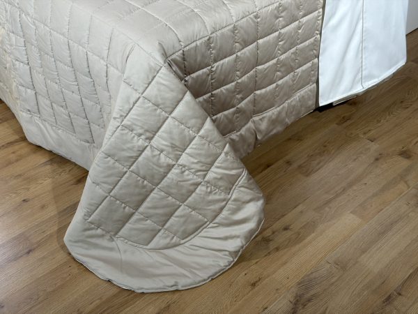 Posteljna pregrinjala Karoline3